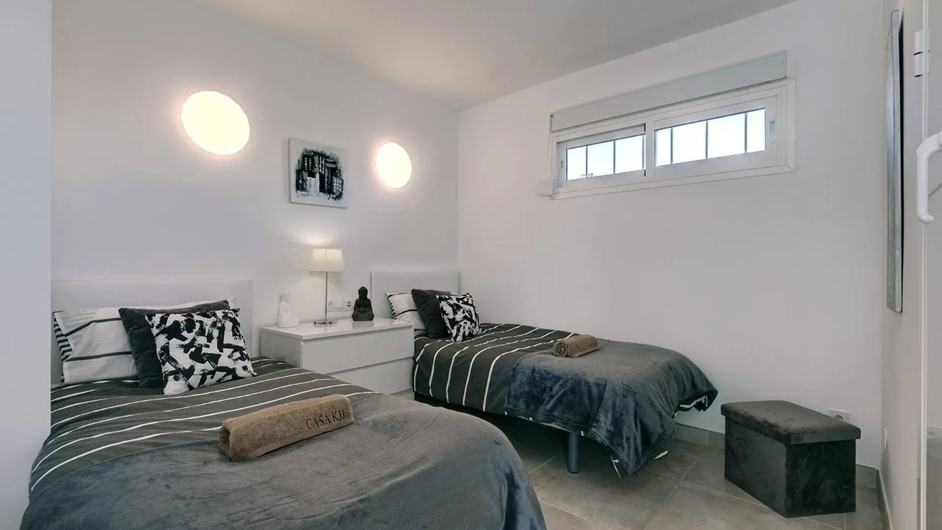 Apartment 019 Stylish 3 Bed Ibensa Square Apt, Near Beach & Bars Benalmadena Spain
