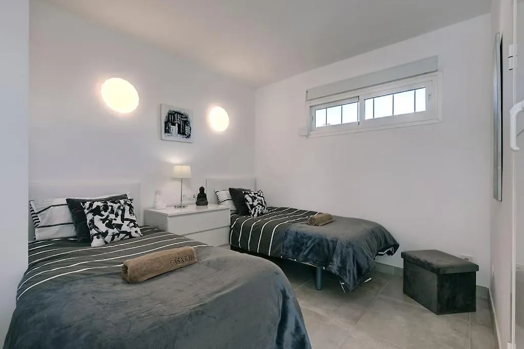 Apartment 019 Stylish 3 Bed Ibensa Square Apt, Near Beach & Bars Benalmadena
