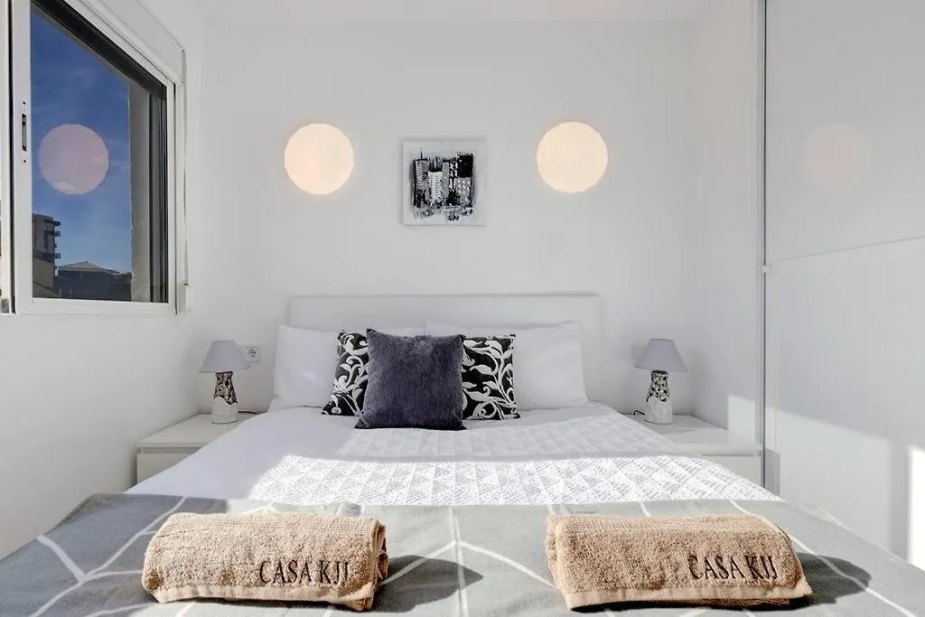 019 Stylish 3 Bed Ibensa Square Apt, Near Beach & Bars Benalmadena